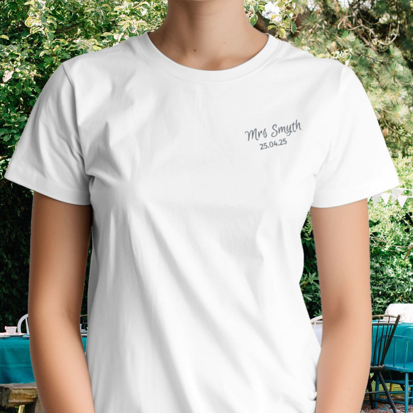 Mrs Minimalist - Embroidered T-Shirt