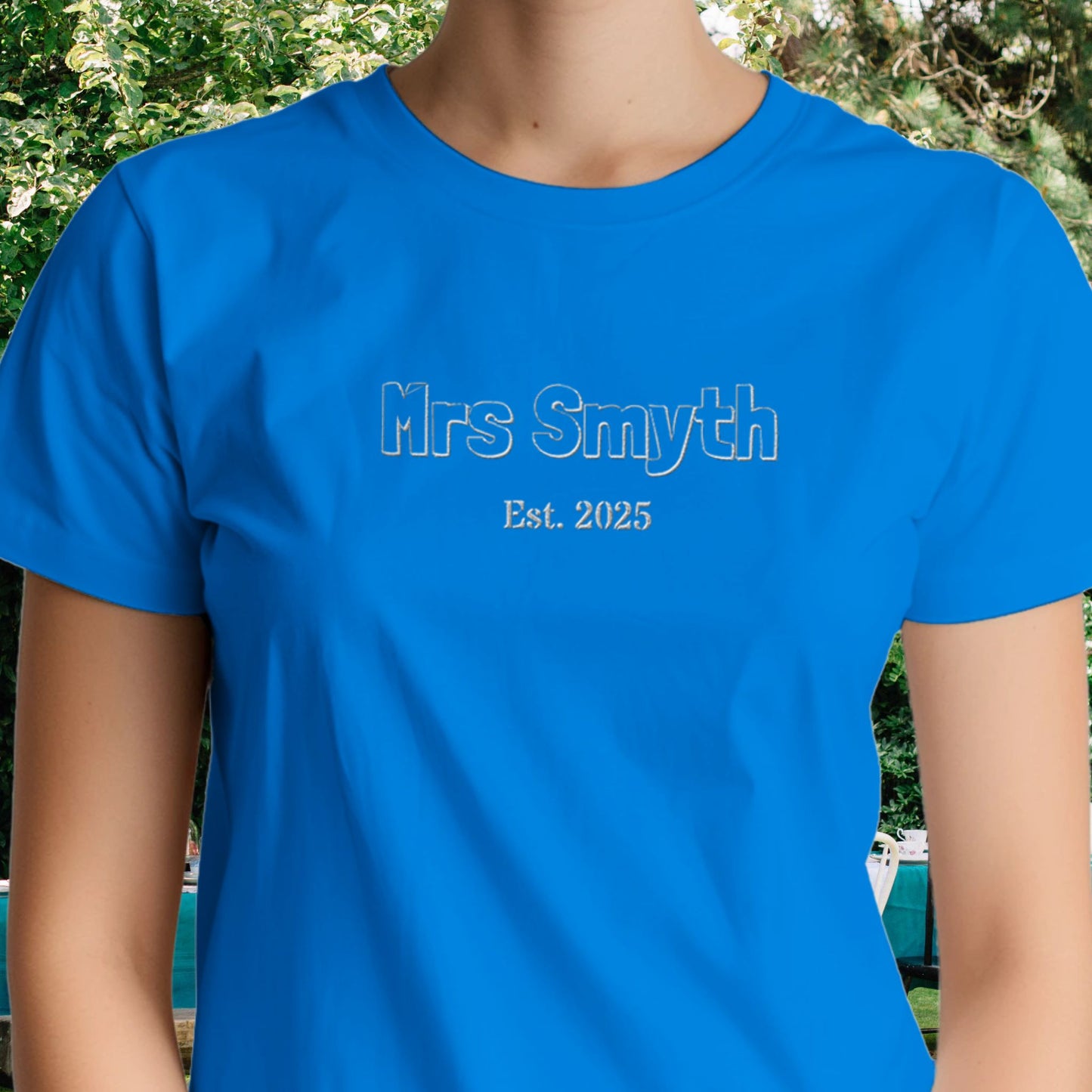 Mrs T -Shirt - Embroidered T-shirt