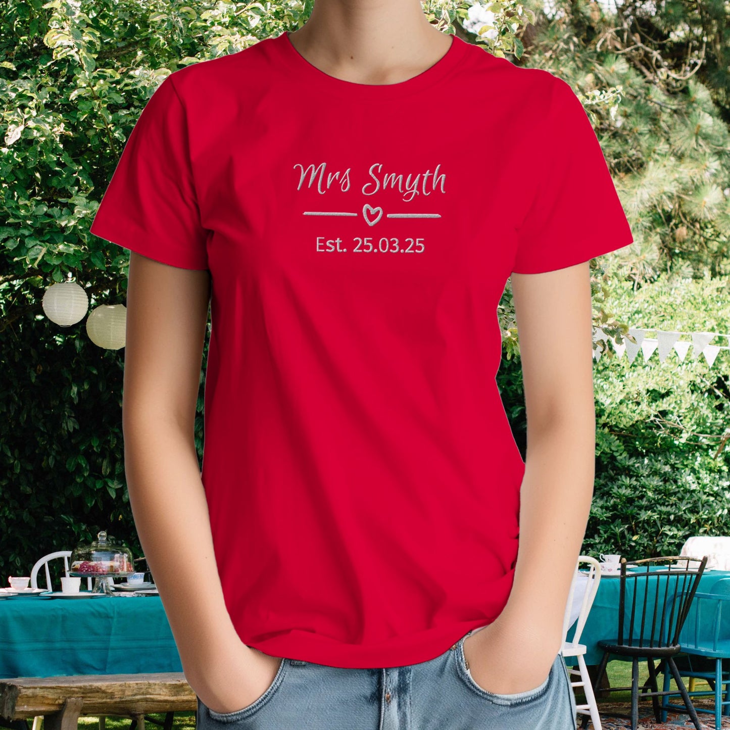 Mr & Mrs - Embroidered T-shirt