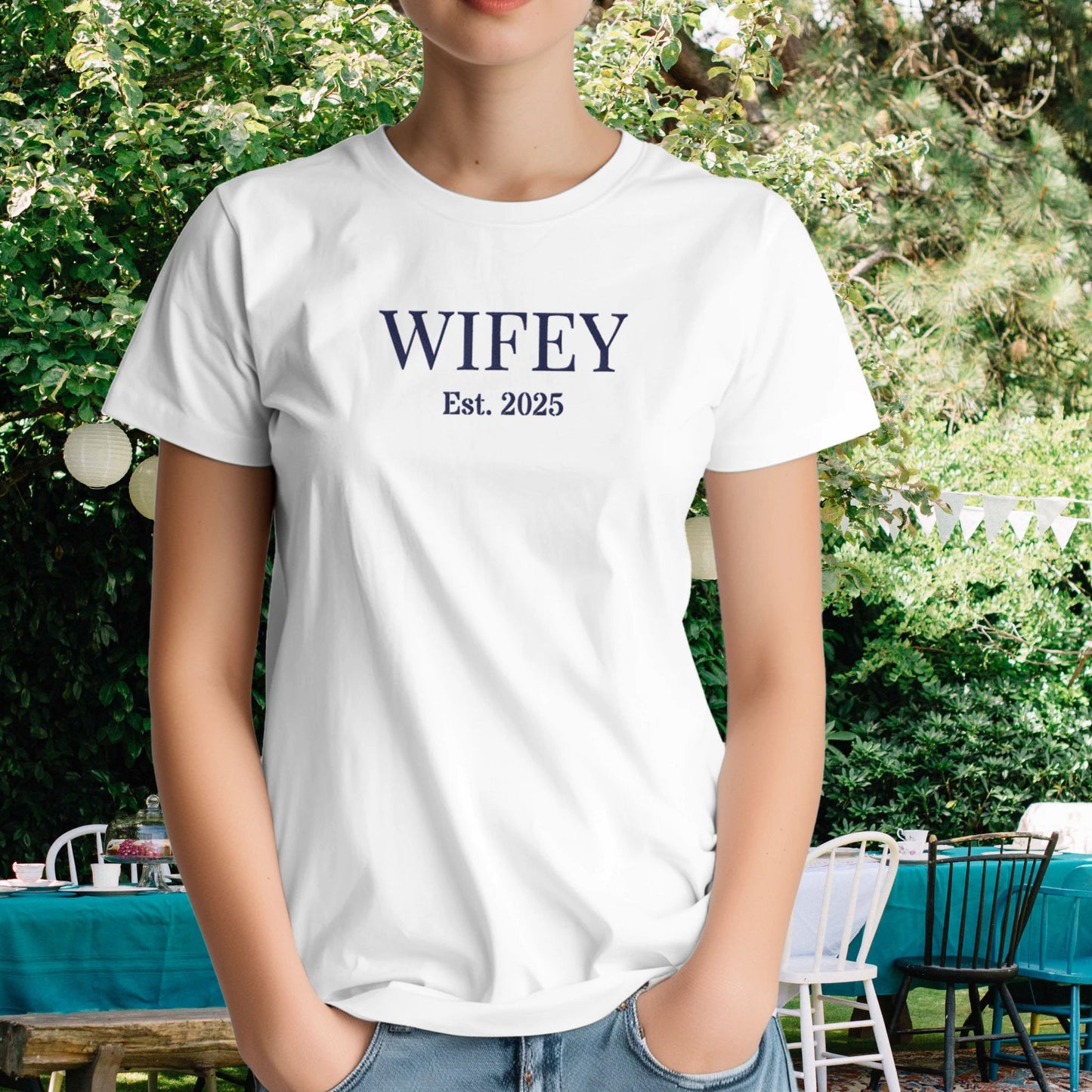 WIFEY - Embroidered T-shirt
